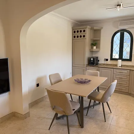 Maisonette Deluxe Malta St Julians アパート *